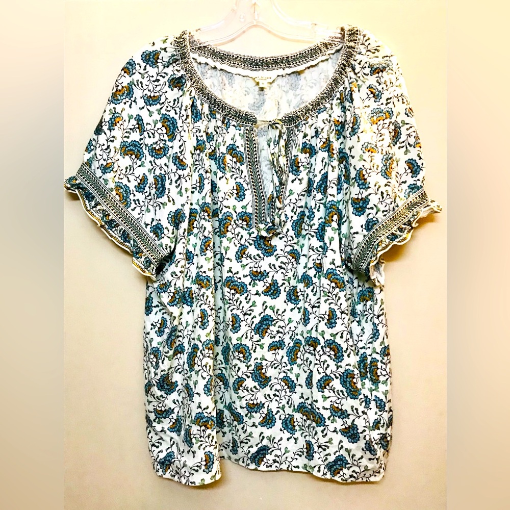 🚨💎 Max Studio Floral Print Short Sleeve Top